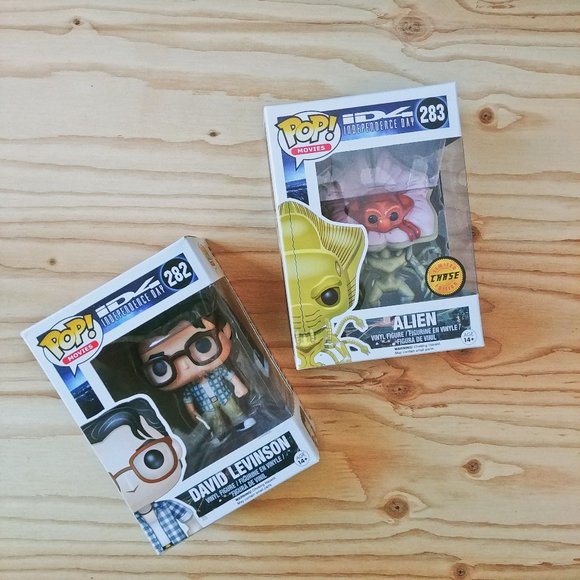 Set of 2 Funko Pop: ID4 Independence Day - Picture 1 of 3